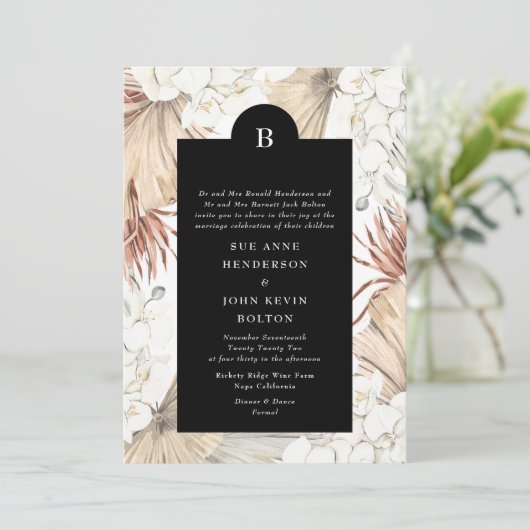 Black Pampas Grass Elegant Border Monogram Weddens Kaart (Staand voorkant)