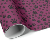 Black Paw Prints op Cranberry Cadeaupapier (Rol Hoek)