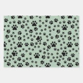 Black Paw Prints op lichtgroen Inpakpapier Vel (Voorkant 2)