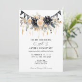 Black & Peach Floral Wedding Invitation  Kaart (Staand voorkant)