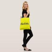 Black Personalize Name | Neon gele kleur Tote Bag (Op model)