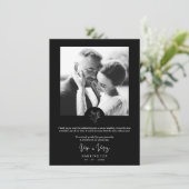 Black Photo Typography MR & MRS Wedding Bouquet  Bedankkaart (Staand voorkant)