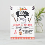 Black Pig Roast Kebab BBQ Uitnodiging voor verjaar (Staand voorkant)
