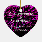 Black Pink, naam, Jubileum kerst met hart Keramisch Ornament (Achterkant)