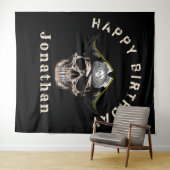 Black Pirate Skull Captain Jack BACKDROP Wandkleed (In Situ (horizontaal))