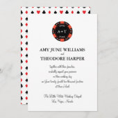 Black Poker Chip Monogram Vegas Wedding Invitation Kaart (Voorkant / Achterkant)