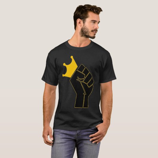 Black Power Fist with a Crown Black History Celebr T-shirt (Voorkant volledig)
