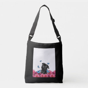 Black Pug met blauwe vlinders en gerberas Crossbody Tas