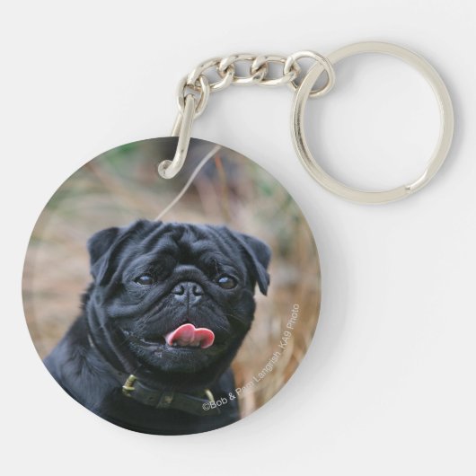 Black Pug Panting terwijl het bekijken van Camera Sleutelhanger (Achterkant)
