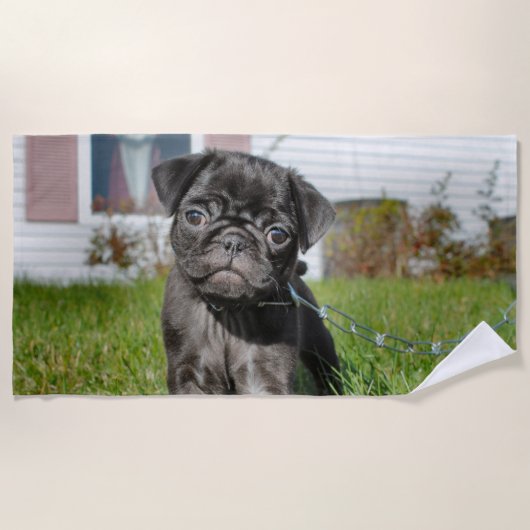 Black Pug Puppy Strandlaken (Voorkant)