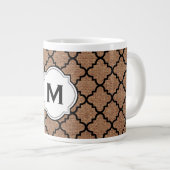 Black Quatrefoil op Rustic Burlap - Monogram Chic Grote Koffiekop (Voorkant rechts)