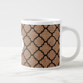 Black Quatrefoil op Rustic Burlap - Monogram Chic Grote Koffiekop (Rechts)