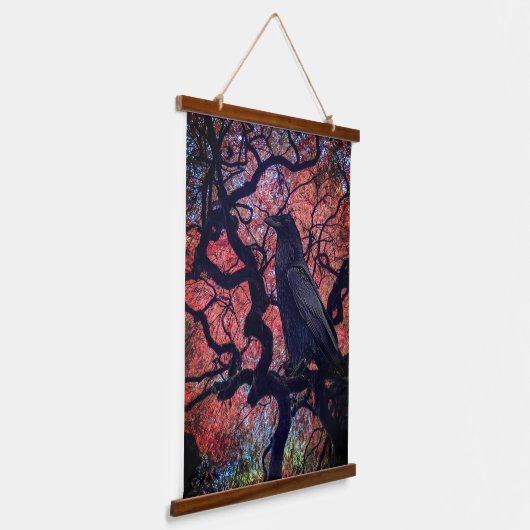 Black Raven and Gnarly Japanese Maple Hangend Wandkleed (Gebogen)