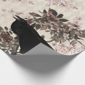 Black Raven op Branch Burgundy Damask Cadeaupapier (Hoek)