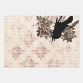 Black Raven op Branch Burgundy Damask Inpakpapier Vel (Voorkant 3)