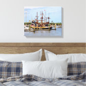 Black Raven Pirate Ship Wrapped Canvas Afdruk (Insitu (Slaapkamer))