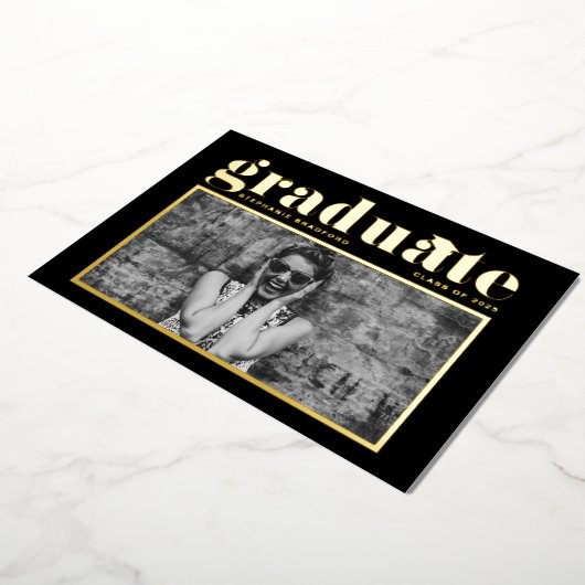 Black Retro Bold Typography Photo Afstuderen Folie Uitnodiging (Gedraaid)