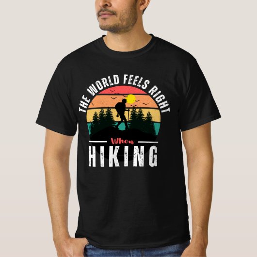 Black  Retro Mountain Hiking Camping Trip T-shirt (Voorkant)