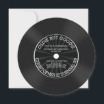 Black Retro Vinyl Record Birthday Party Invitation Kaart<br><div class="desc">viyl record verjaardagsfeest met een retro zwarte & grijze starburst stripe - patroon op een schattige ronde cirkel die op uitnodiging voor verjaardag viel . Ideaal voor elke volwassenenjarige verjaardag,  30e verjaardag,  40e verjaardag,  50e verjaardag,  60e verjaardag feest.</div>