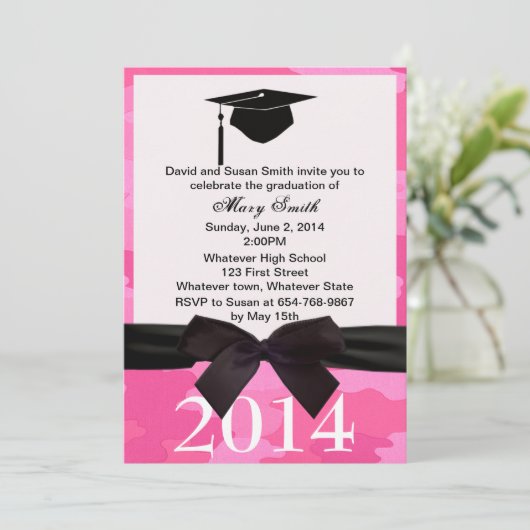 Black Ribbon Pink Camouflage Afstuderen Invite Kaart (Staand voorkant)
