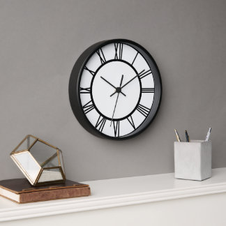Black Roman Numbers in Circle Black Wooden Lijst