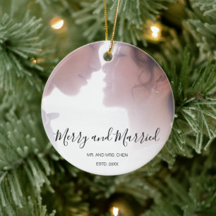 Black Script Merry and Married Photo Pas getrouwd Keramisch Ornament