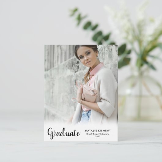 Black Script Modern Afstuderen Afstuderen foto's Aankondigingskaart (Staand voorkant)