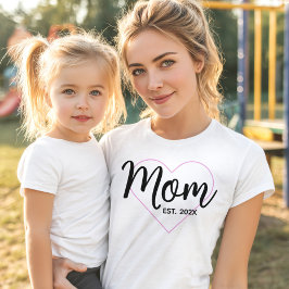 Black Script Pink Outline Heart Est Date Mom Bold T-shirt