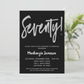 Black Silver Script 70th Birthday Party Invitation Kaart (Staand voorkant)