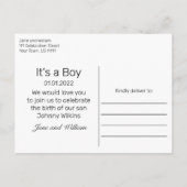 Black Snowy Wood & Forest Pine Het is een jongen Aankondigingskaart (Achterkant)