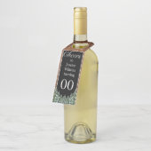 Black Snowy Wood & Forest Pine Verjaardag Flessenhanger (Schuin)