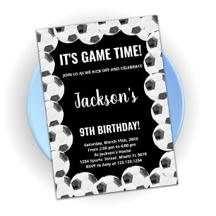 Black Soccer Birthday-uitnodigingen Kaart