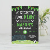 Black Soccer verjaardagsfeestje uitnodiging (Staand voorkant)