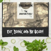 Black Spooky Eat, Drink & Be Scary Happy Halloween Theedoek (Gevouwen)