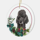 Black Standard Poodle Dog Evergreen Berry Wreath Keramisch Ornament (Links)