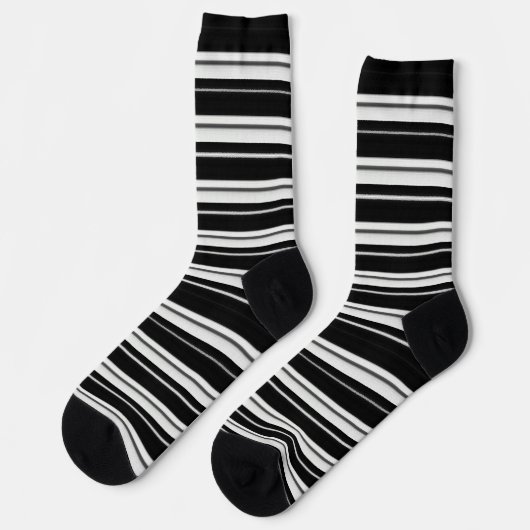 Black Stripe Socks – Bold Monochrome Style Sokken (Links)