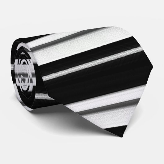 Black Stripe Tie – Bold Modern Accessory Stropdas (Opgerold)