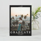 Black Striped Coquette Afstuderen Aankondiging (Staand voorkant)