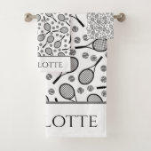 Black Tennis Rackets en Grey Balls H Bad Handdoek (Insitu)