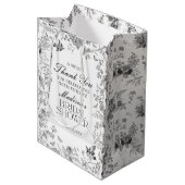 Black Toile De Jouy Bridal Shower Favors Medium Cadeauzakje (Voorkant Gekanteld)