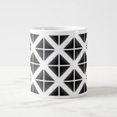 Black Trendy Triangle Pattern Grote Koffiekop (Voorkant)