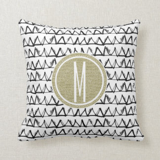 Black Triangles Gold Glitter Monogram Kussen