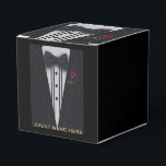 Black Tuxedo | Cadeaubox Bedankdoosjes<br><div class="desc">Een glitery zwarte smoking geschenkdoos met een rode roos maakt een zeer elegant ontwerp voor een huwelijksgunst doos,  voor verjaardagen,  vrijgezellen en vrijgezellenfeesten en andere speciale evenementen.</div>