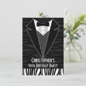 Black Tuxedo Mannen 50th Birthday Party Uitnodigin Kaart (Staand voorkant)