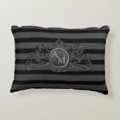 Black Tuxedo Stripe Pewter Lion Emblem Ring Bearer Decoratief Kussen (Achterkant)