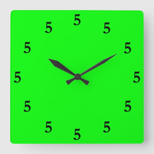 Black Vijf oClock ergens op Lime Green Vierkante Klok (Voorkant)