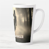 Black Vrouw Ghost in Hellscape - Halloween Latte Mok (Rechts)