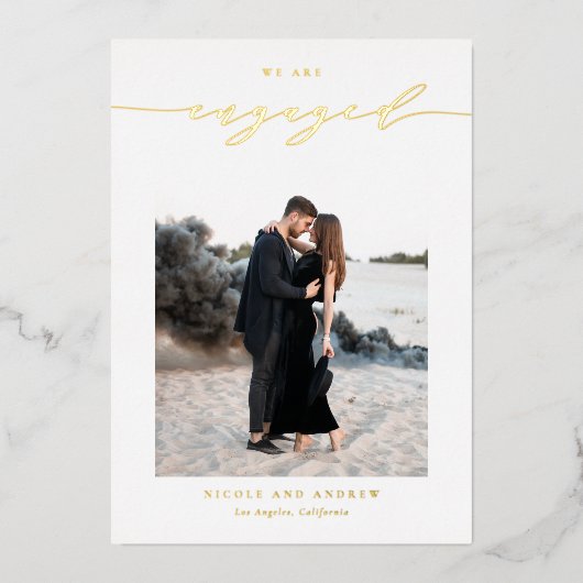 Black Whimsical Script Photo Engagement Folie Uitnodiging (Voorkant)