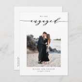 Black Whimsical Script Photo Verloving Aankondigingskaart (Voorkant / Achterkant)