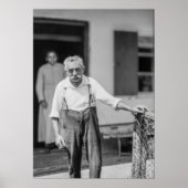 Black & White 1968 European Old Man in Suspenders Poster (Voorkant)